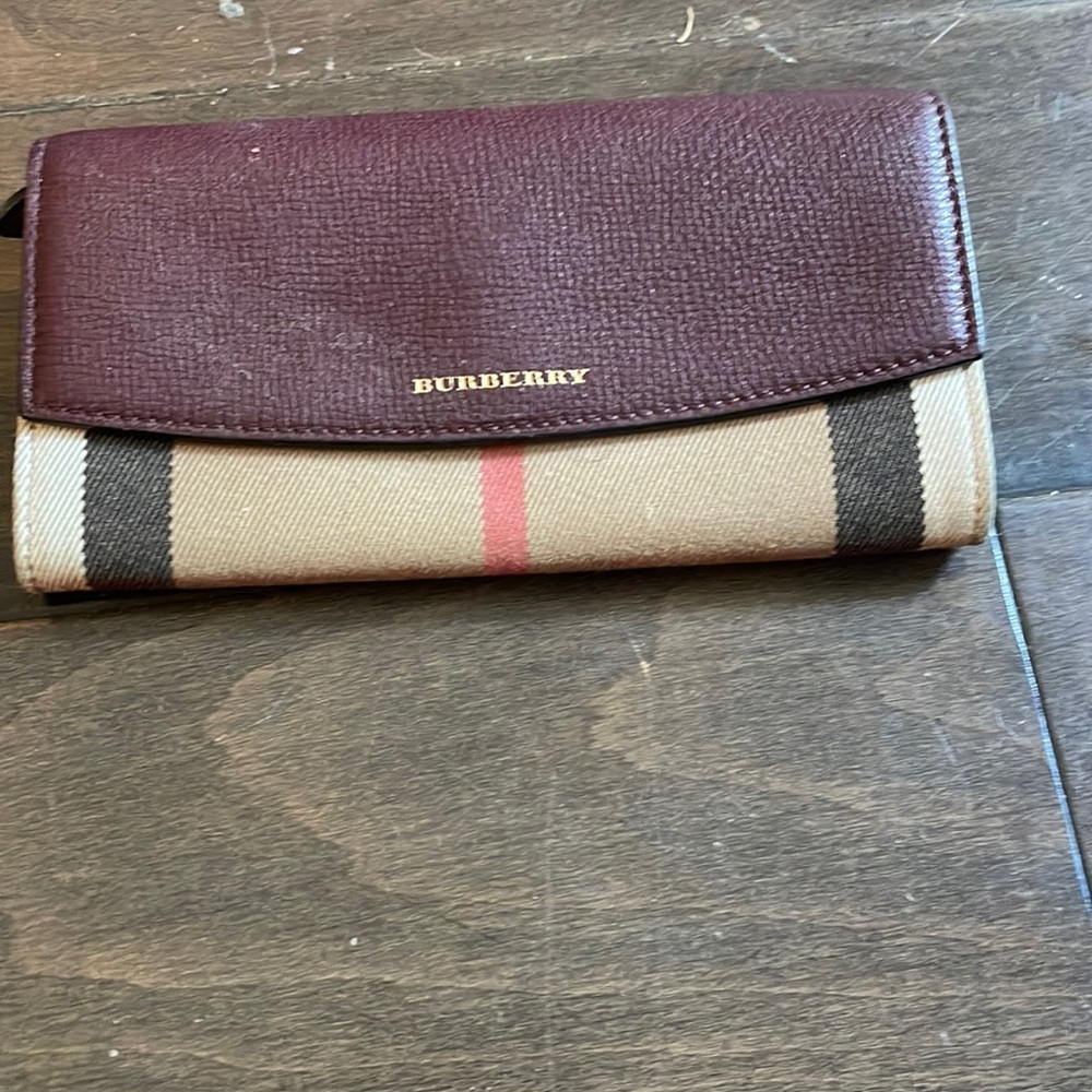 Burberry wallet
